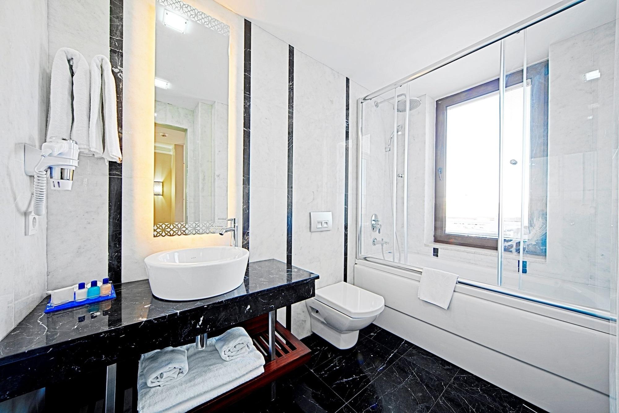 Azade Suites Istambul Exterior foto