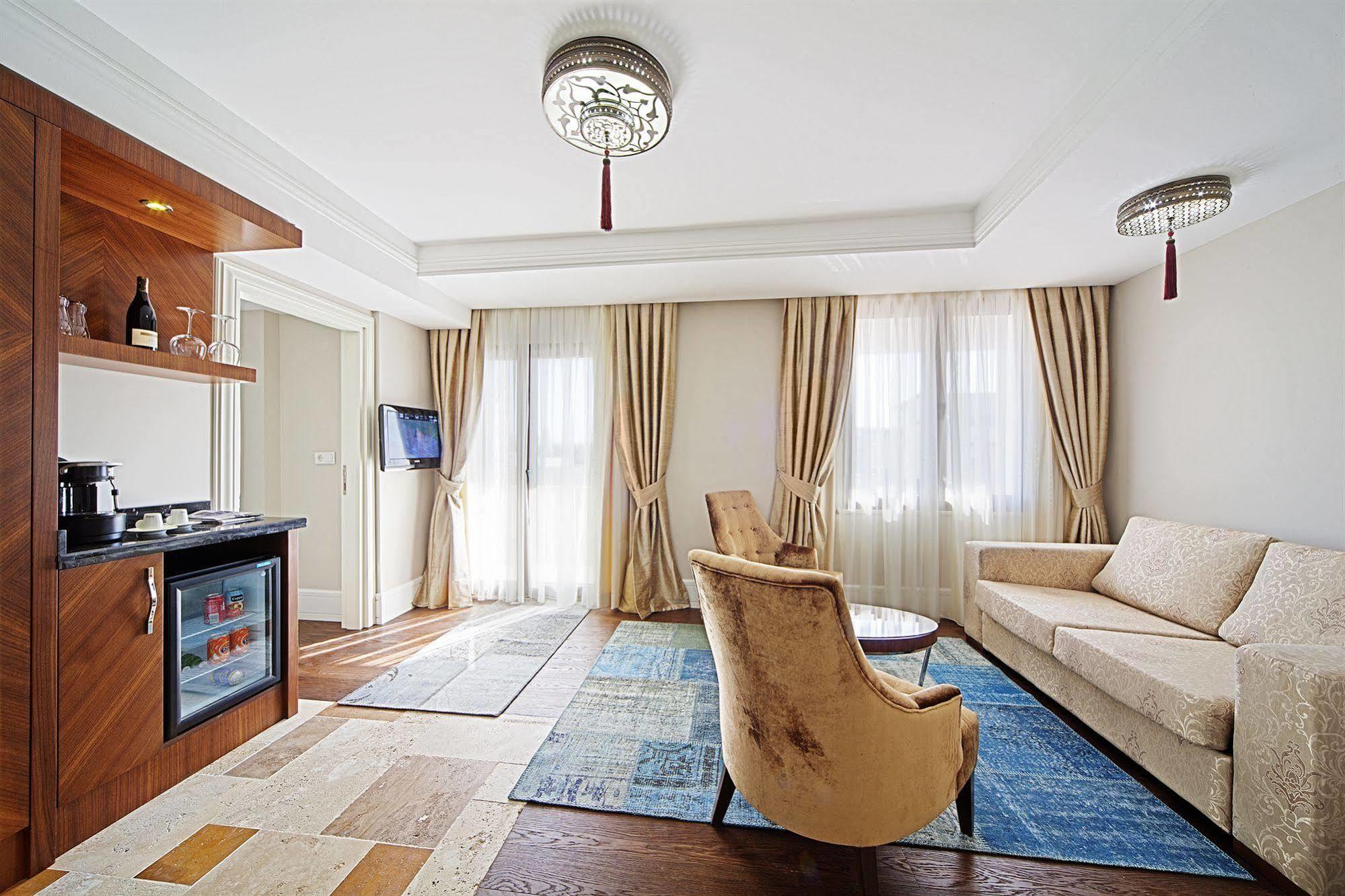 Azade Suites Istambul Exterior foto
